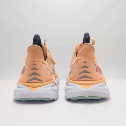 Hoka Clifton 8