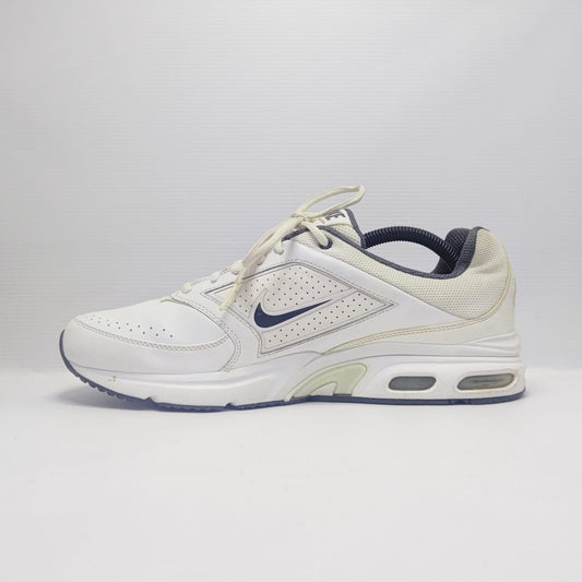 Nike Health Walker 8