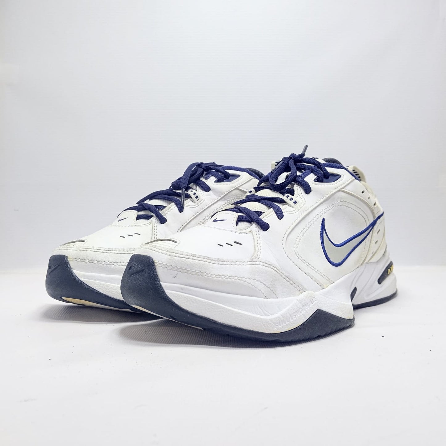 Nike Air Monarch IV
