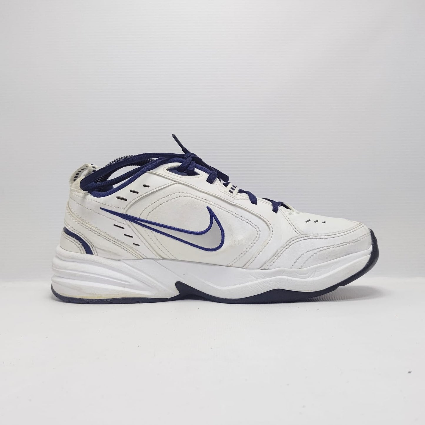Nike Air Monarch IV