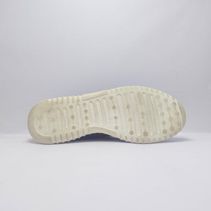 Blue Sneakers (China)