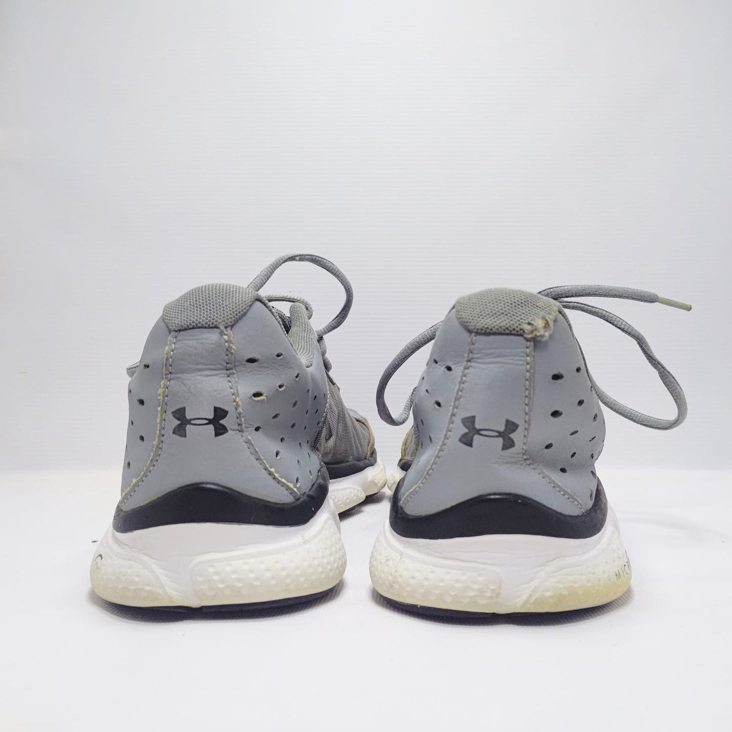 Under Armour Assert 6