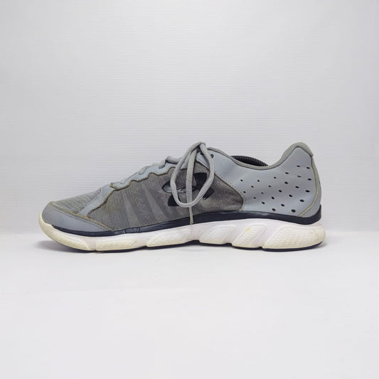 Under Armour Assert 6