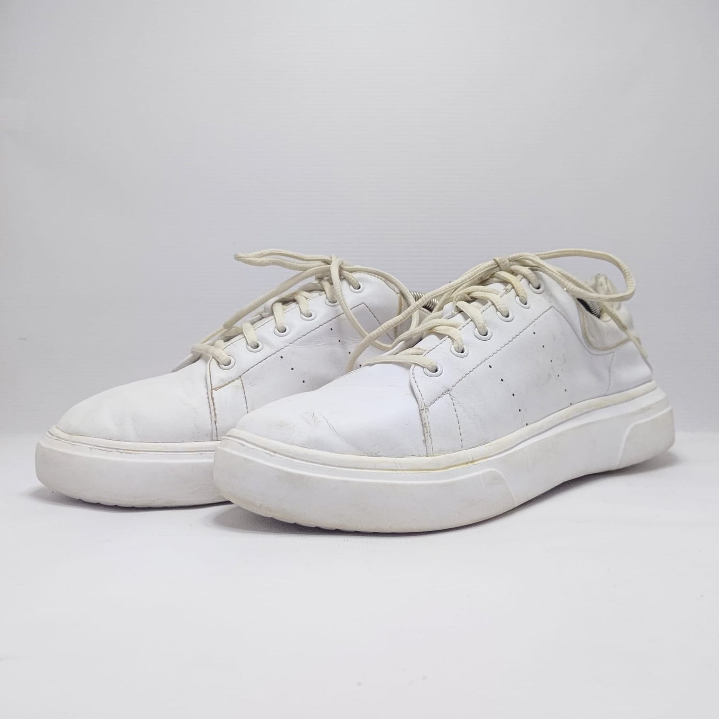 WHITE SNEAKERS (China)