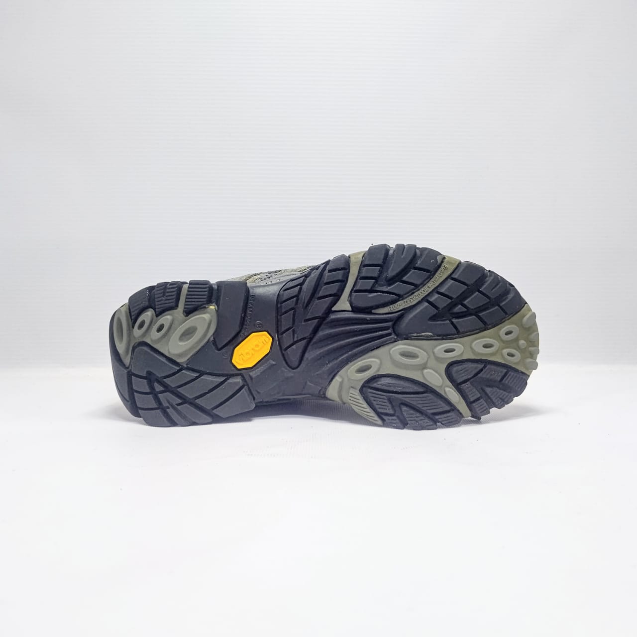 MERRELL MOAB HIKING BOOT MID SIZE 8M