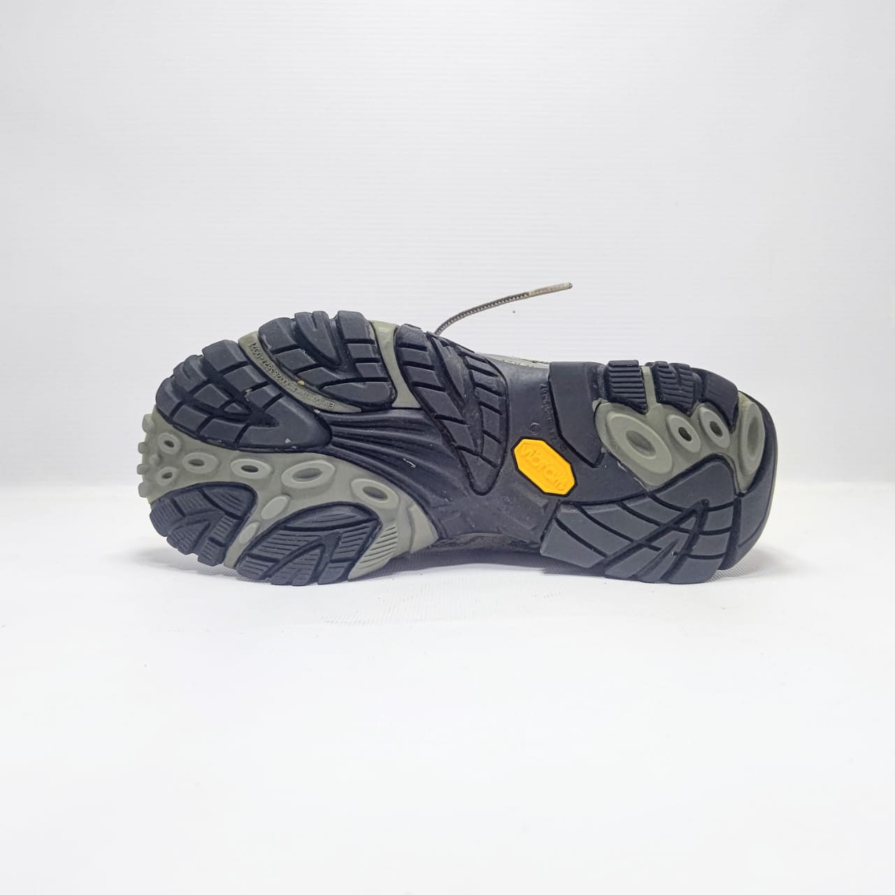 MERRELL MOAB HIKING BOOT MID SIZE 8M