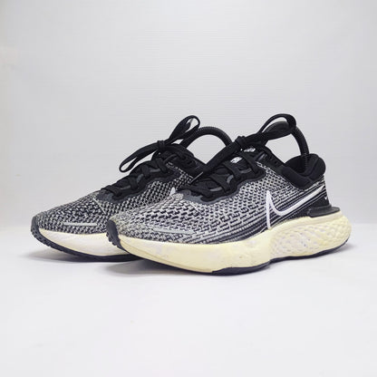 NIKE ZOOMX