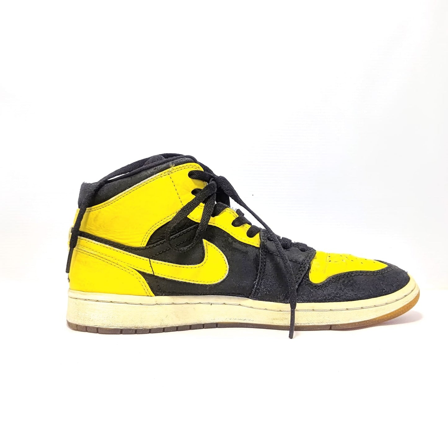 NIKE AIR JORDAN 1 RETRO MID