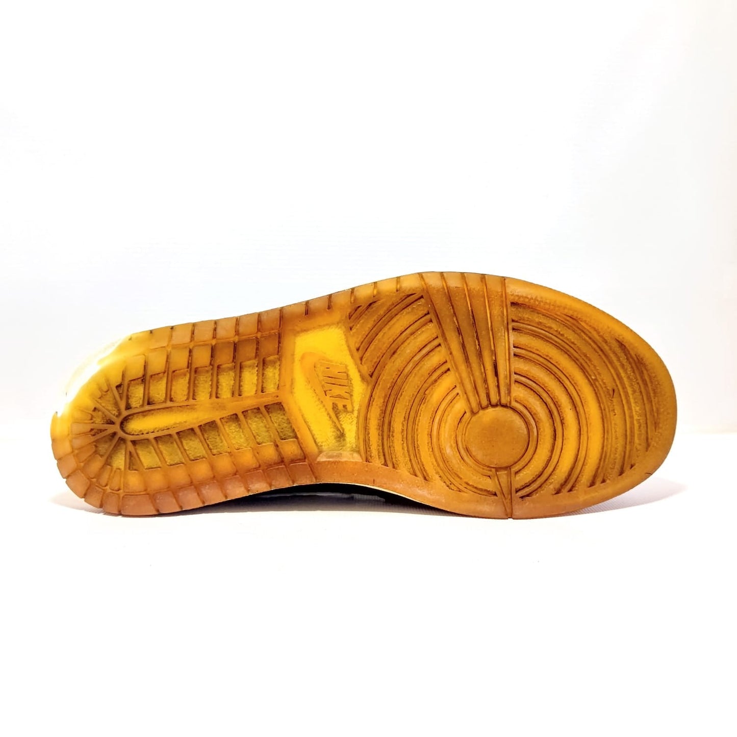 NIKE AIR JORDAN 1 RETRO MID